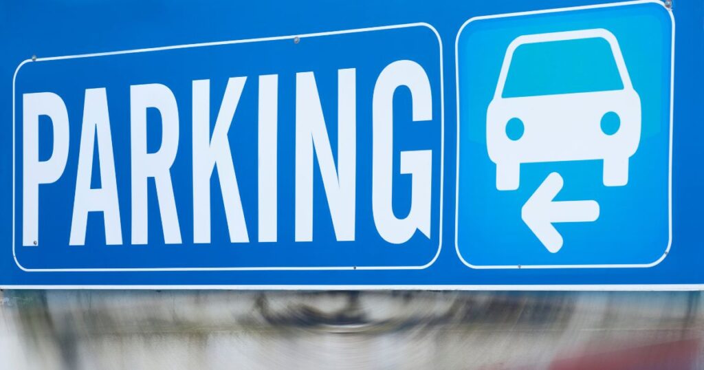 Top 5 Essential Parking Signs Every Business Should Have